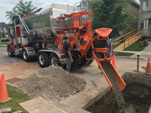 ultralite-plus-pouring